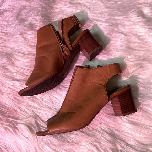 Brown Franco Sarto block heel sandals - Picture 4 of 6